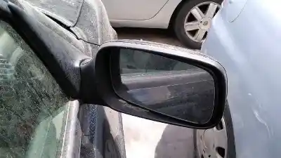 Véhicule à la ferraille saab 9-3 berlina 2.2 s tid de l'année 2001 alimenté d223l