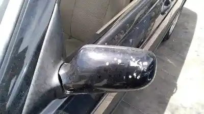 Véhicule à la ferraille saab 9-3 berlina 2.2 s tid de l'année 2001 alimenté d223l