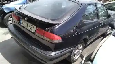 Véhicule à la ferraille saab 9-3 berlina 2.2 s tid de l'année 2001 alimenté d223l