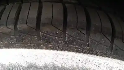 Véhicule à la ferraille saab 9-3 berlina 2.2 s tid de l'année 2001 alimenté d223l
