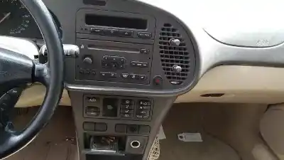 Véhicule à la ferraille saab 9-3 berlina 2.2 s tid de l'année 2001 alimenté d223l