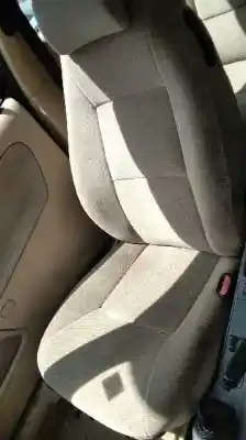 Véhicule à la ferraille saab 9-3 berlina 2.2 s tid de l'année 2001 alimenté d223l
