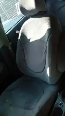 Здавання транспортного засобу citroen c5 berlina 2.2 hdi vivace року 2002 потужний 4hx