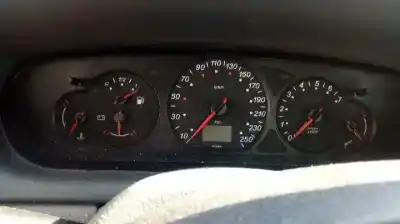 Здавання транспортного засобу citroen c5 berlina 2.2 hdi vivace року 2002 потужний 4hx