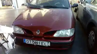 Veículo de Sucata renault megane i berlina hatchback (ba0) 1.6e rn do ano 1997 alimentado f8q