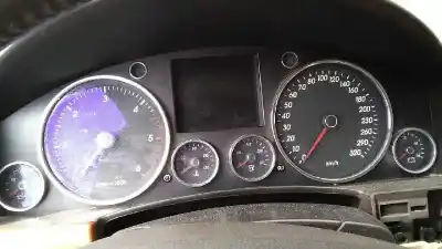 Véhicule à la ferraille volkswagen touareg (7la, 7l6, 7l7) 5.0 v10 tdi de l'année 2004 alimenté ayh