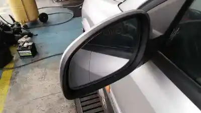 Здавання транспортного засобу opel vectra c berlina club року 2003 потужний z18xe