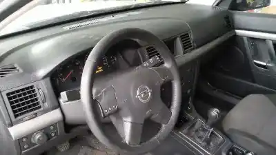 Здавання транспортного засобу opel vectra c berlina club року 2003 потужний z18xe