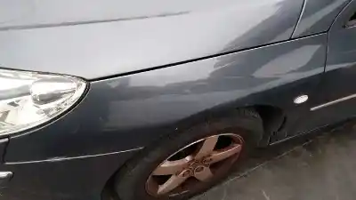 Véhicule à la ferraille peugeot 407 st confort de l'année 2004 alimenté 9hz