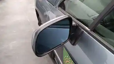 Véhicule à la ferraille peugeot 407 st confort de l'année 2004 alimenté 9hz