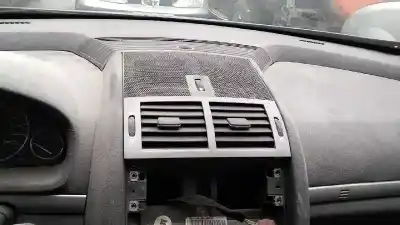 Véhicule à la ferraille peugeot 407 st confort de l'année 2004 alimenté 9hz
