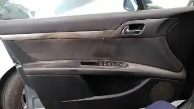 Véhicule à la ferraille peugeot 407 st confort de l'année 2004 alimenté 9hz