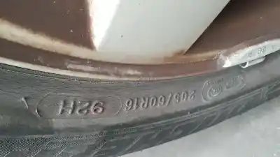 Véhicule à la ferraille peugeot 407 st confort de l'année 2004 alimenté 9hz