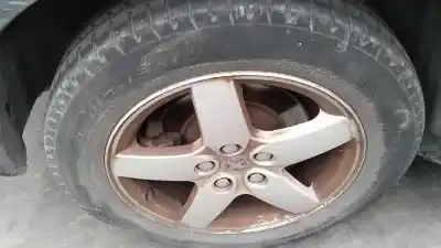 Véhicule à la ferraille peugeot 407 st confort de l'année 2004 alimenté 9hz