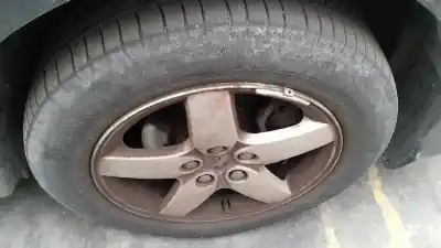 Véhicule à la ferraille peugeot 407 st confort de l'année 2004 alimenté 9hz