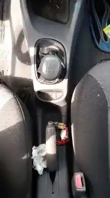 Здавання транспортного засобу hyundai accent (lc) 1.3 cat року 2005 потужний g4ea