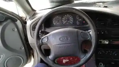 Vehicul casat kia shuma 1.5 cat al anului 2000 alimentat g/bf