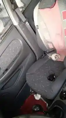 Vehicul casat kia shuma 1.5 cat al anului 2000 alimentat g/bf