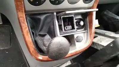 Sloopvoertuig kia carnival ii (gq) 2.9 crdi van het jaar 2005 aangedreven j3