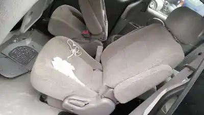 Sloopvoertuig kia carnival ii (gq) 2.9 crdi van het jaar 2005 aangedreven j3