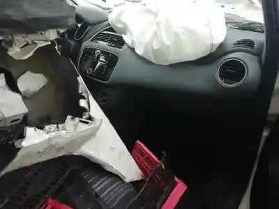 Здавання транспортного засобу fiat punto (evo) (199) dynamic року 2012 потужний 199a9000