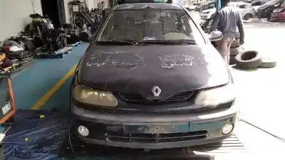 Véhicule à la ferraille RENAULT LAGUNA (B56) 1.9 dTi Diesel CAT de l'année 1999 alimenté F9Q F7