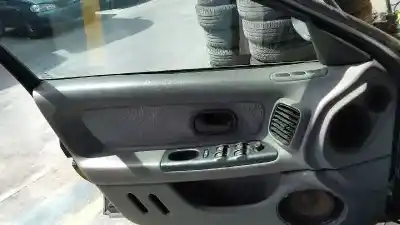 Véhicule à la ferraille renault laguna (b56) 1.9 dti diesel cat de l'année 1999 alimenté f9q f7