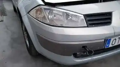 Veículo de Sucata renault megane ii sedán (lm0/1_) 1.9 dci (lm0g lm1g lm2c) do ano 2004 alimentado f9q b8
