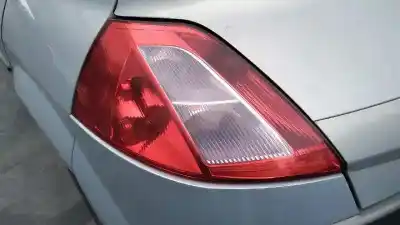 Veículo de Sucata renault megane ii sedán (lm0/1_) 1.9 dci (lm0g lm1g lm2c) do ano 2004 alimentado f9q b8