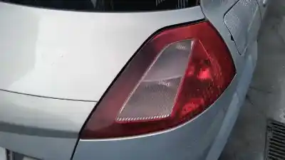 Veículo de Sucata renault megane ii sedán (lm0/1_) 1.9 dci (lm0g lm1g lm2c) do ano 2004 alimentado f9q b8