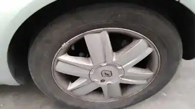 Veículo de Sucata renault megane ii sedán (lm0/1_) 1.9 dci (lm0g lm1g lm2c) do ano 2004 alimentado f9q b8
