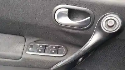 Veículo de Sucata renault megane ii sedán (lm0/1_) 1.9 dci (lm0g lm1g lm2c) do ano 2004 alimentado f9q b8