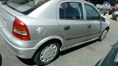 Sloopvoertuig opel astra g berlina 1.7 16v dti cat (y 17 dt / lr6) van het jaar 2001 aangedreven y17dt