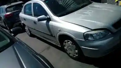 Sloopvoertuig opel astra g berlina 1.7 16v dti cat (y 17 dt / lr6) van het jaar 2001 aangedreven y17dt