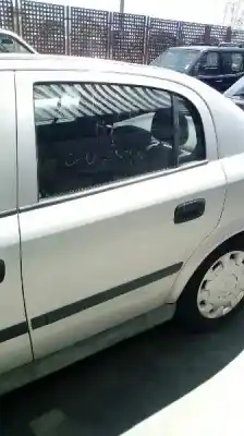 Sloopvoertuig opel astra g berlina 1.7 16v dti cat (y 17 dt / lr6) van het jaar 2001 aangedreven y17dt
