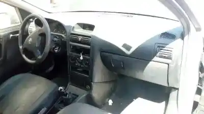 Sloopvoertuig opel astra g berlina 1.7 16v dti cat (y 17 dt / lr6) van het jaar 2001 aangedreven y17dt