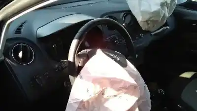 Здавання транспортного засобу seat ibiza (6j5) 1.2 tsi року 2015 потужний cbzb
