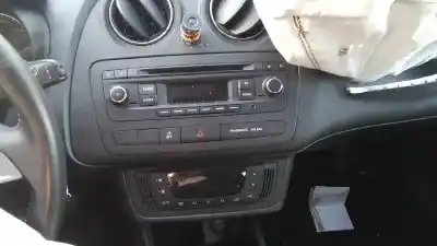 Здавання транспортного засобу seat ibiza (6j5) 1.2 tsi року 2015 потужний cbzb