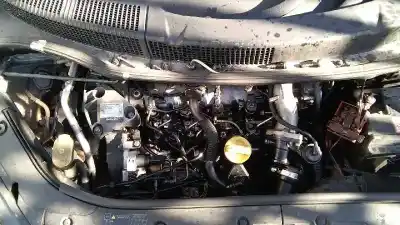 Sloopvoertuig renault scenic ii 1.9 dci diesel van het jaar 2005 aangedreven f9q d8