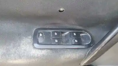 Sloopvoertuig renault scenic ii 1.9 dci diesel van het jaar 2005 aangedreven f9q d8