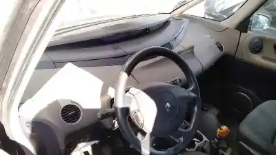 Здавання транспортного засобу renault espace iv (jk0) authentique року 2003 потужний f9q820