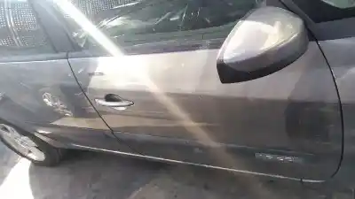 Здавання транспортного засобу renault espace iv (jk0) authentique року 2003 потужний f9q820
