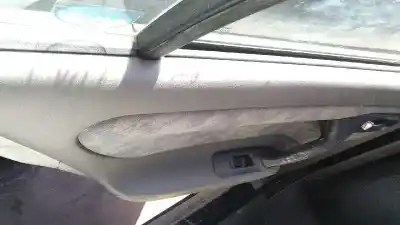Véhicule à la ferraille nissan primera berlina (p11) 2.0 navigation de l'année 1999 alimenté cd20