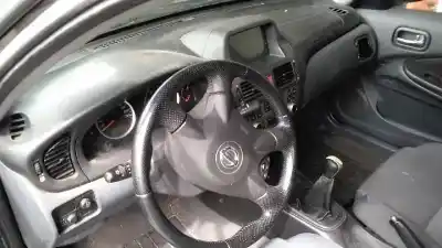 Vehicul casat nissan almera (n16/e) line up al anului 2004 alimentat yd22