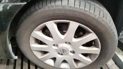 Vehicul casat nissan almera (n16/e) line up al anului 2004 alimentat yd22