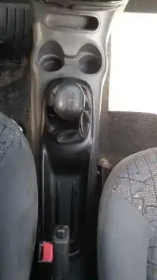 Sloopvoertuig daewoo matiz cd van het jaar 2002 aangedreven f8cv