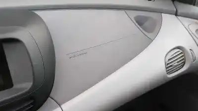 Здавання транспортного засобу nissan almera tino (v10m) visia року 2005 потужний g-0g18