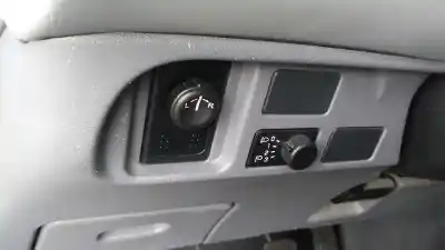 Здавання транспортного засобу nissan almera tino (v10m) visia року 2005 потужний g-0g18