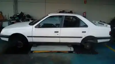 Véhicule à la ferraille peugeot 405 berlina embassy d de l'année 1994 alimenté d9b