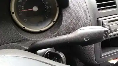 Véhicule à la ferraille volkswagen polo berlina (6n2) trendline de l'année 2000 alimenté amf